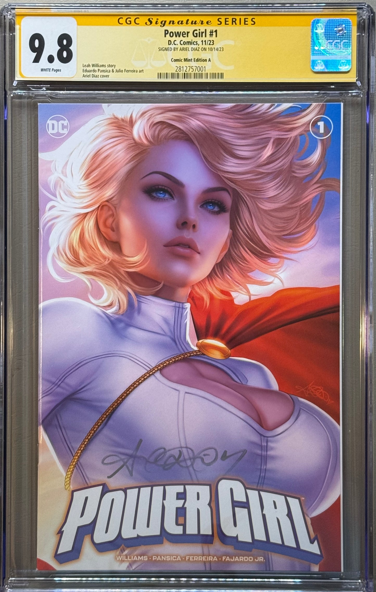Power Girl Vol3 #1 - Cover B - Comic Mint - Ariel Diaz Exclusive Variant - CGC Signature Grade 9.8