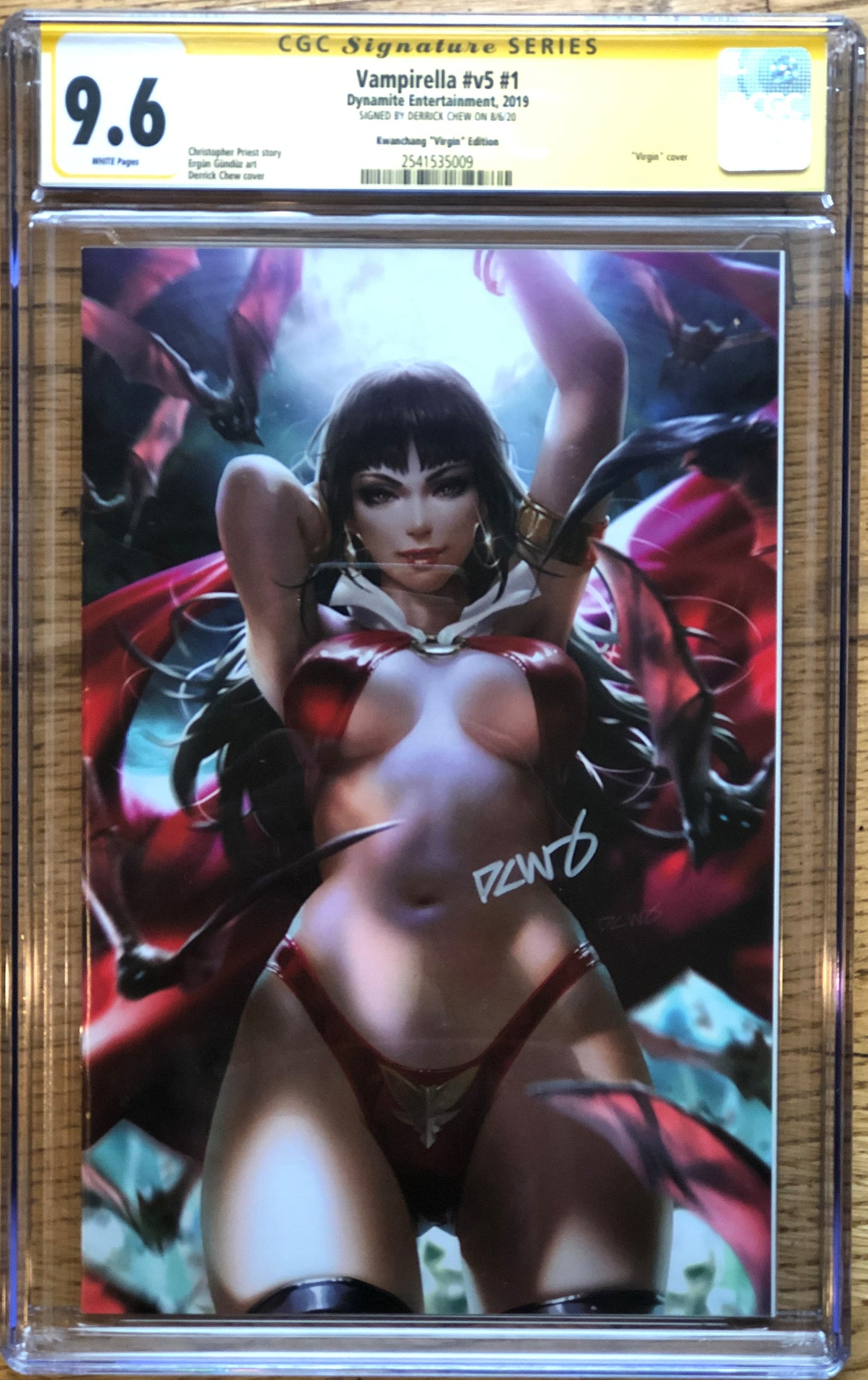 Vampirella Vol 5 #1 - Cover BL - KwanChang Convention Exclusive - Derrick Chew Variant - Signature Grade CGC 9.6